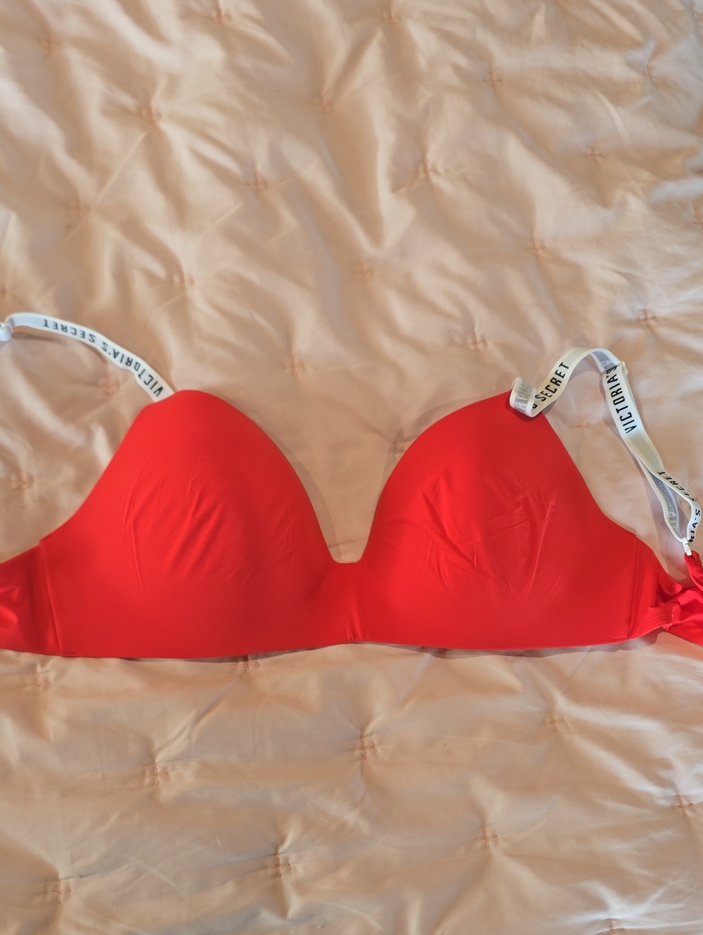 Victoria's Secret Bright Red Smooth T-Shirt Bra